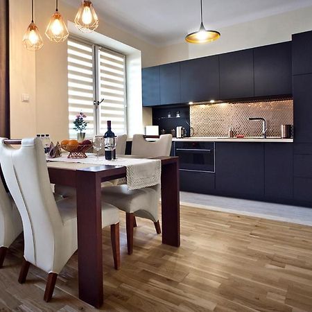 Niepodleglosci Serviced Apartments Βαρσοβία Εξωτερικό φωτογραφία
